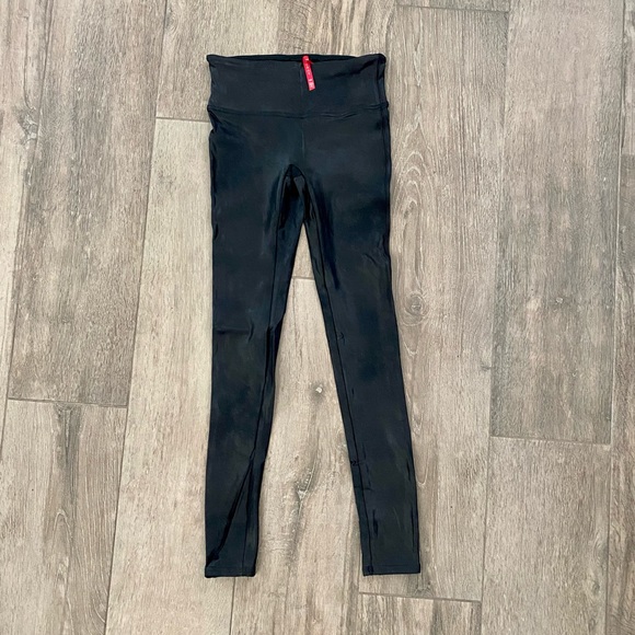 SPANX FAUX LEATHER LEGGINGS - Picture 2 of 5